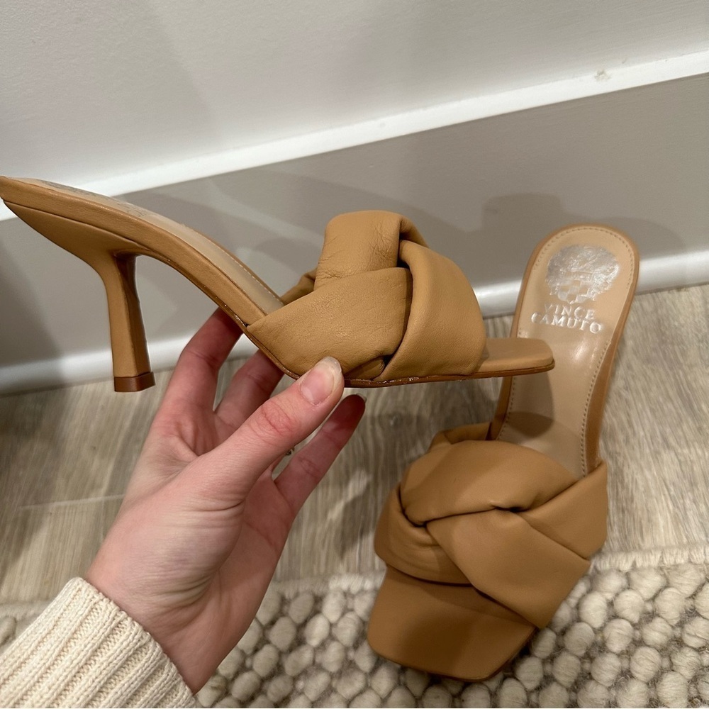 New Vince Camuto Joieana brown leather heeled mules